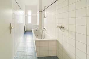 GEPFLEGTE 2 ZIMMER | SÜDBALKON | BESTLAGE SAMARITERKIEZ | PROVISIONSFREI | – Rigaer Str. 75, 10247 Berlin – Vorschaubild 4