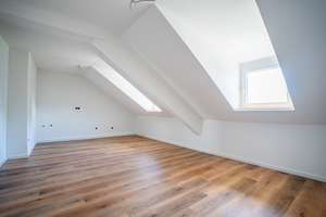 Sanierte Dachgeschosswohnung mit lichtdurchflutetem Wohnbereich – Die vollständige Adresse der Immobilie erhältst du vom Anbieter., 52068 Markt, Aachen – Vorschaubild 3