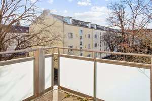 Renovierungsbedürftige 2-Zimmer-Wohnung mit Balkon