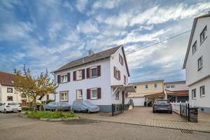 Dreifamilienhaus als Mietrendite in einem Objekt in Gaggenau – Die vollständige Adresse der Immobilie erhältst du vom Anbieter., 76571 Gaggenau – Vorschaubild 1