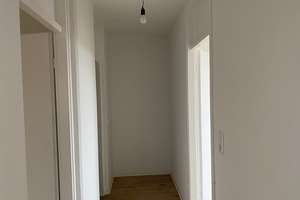 *Frisch renovierte 3-Zimmerwohnung mit Balkon und toller Aussicht* – Wegastraße 2, 33739 Jöllenbeck, Bielefeld – Vorschaubild 6