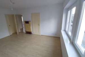 Top gepflegte 4 Zimmer,hell,guter Schnitt,WC&Bad getrennt,Keller,gute Fenster,1a-Lage,EBK-Übernahme – Kissinger Strasse 62, 70372 Seelberg, Stuttgart – Vorschaubild 13
