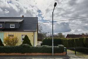 Familienfreundliche Doppelhaushälfte in Lauchhammer-West! – Heinrich-Heine-Str. 7, 1979 Lauchhammer – Vorschaubild 2