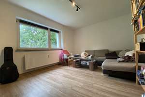 Schicke, kleine 3-Zimmer-Wohnung - bald mit Mietergarten, Übernahme EBK – Am Wald 37 A, 40597 Benrath, Düsseldorf – Vorschaubild 3