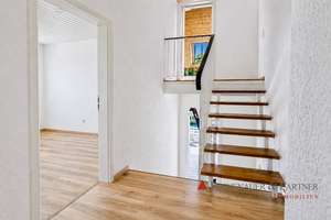 Wohnen mit Weitblick in Heidelberg – stilvoll renovierte Doppelhaushälfte in traumhafter Hanglage – Die vollständige Adresse der Immobilie erhältst du vom Anbieter., 69118 Ziegelhausen, Heidelberg – Vorschaubild 4