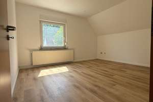 Helle 3 Zimmer Wohnung mit Stellplatz und Küche inkl. in Quelle Brackwede Renoviert Sehr Schön – Die vollständige Adresse der Immobilie erhältst du vom Anbieter., 33649 Brackwede, Bielefeld – Vorschaubild 3