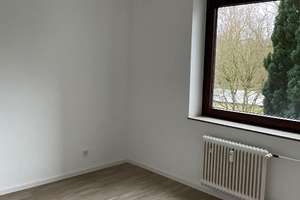 97021/112 Attraktive 3-Zi.-Wohnung über den Dächern von Bonn-Holzlar mit Weitblick! – Finkenweg 20, 53229 Holzlar, Bonn – Vorschaubild 9