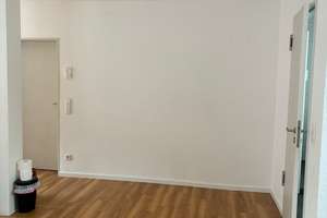 moderne 1-Zimmer Dachgeschoss Wohnung in Bielefeld Mitte – Die vollständige Adresse der Immobilie erhältst du vom Anbieter., 33602 Mitte, Bielefeld – Vorschaubild 4