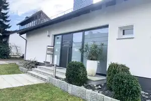 Sonniges Einfamilienhaus mit vielfältigen Nutzungsmöglichkeiten!  – Königsberger Straße 11, 42781 Mettmann (Kreis) – Vorschaubild 2