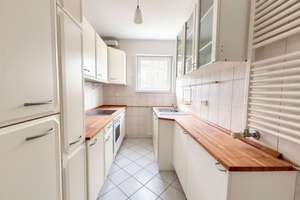Bezugsfreie 2-Zimmer-Wohnung in Wilmersdorf, 4. OG mit Aufzug, Südwestbalkon, ruhige Straße, Keller – Die vollständige Adresse der Immobilie erhältst du vom Anbieter., 10715 Wilmersdorf, Berlin – Vorschaubild 3
