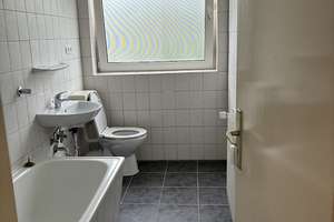 Zentral. Hell. Bezugsfertig – 3 Zimmer mit Balkon im Herzen der Stadt – Schäferkamp 2, 38226 Lebenstedt, Salzgitter – Vorschaubild 4