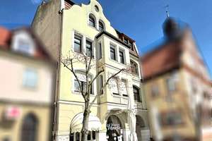 Stilvoll wohnen im Zentrum: 3-Zimmer-Wohnung mit Altbauflair am Marktplatz