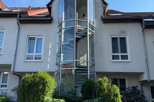  Charmante 2-Zimmer-Maisonettewohnung mit großem Südbalkon und Garage