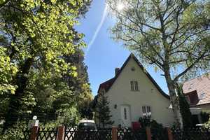 IDYLLISCH RUHIG & GRÜN IN NIKOLASSEE! Mit Garten, Terrasse, Wintergarten, Garage & Sauna! – Waldhauswinkel 8, 14129 Berlin – Vorschaubild 2