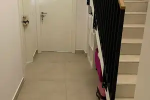 Elegante 4 Zimmer Wohnung inklusive Einbauküche und Dachterasse – Ludenbergerstraße 15, 40629 Düsseldorf – Vorschaubild 5