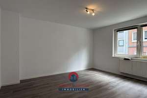 WUPPERTAL-SEHLHOF: SCHÖNE 2-ZIMMERWOHNUNG IM 1.OG - BADEZIMMER MIT FENSTER – Untere Lichtenplatzer Straße 46, 42289 Heckinghausen, Wuppertal – Vorschaubild 4