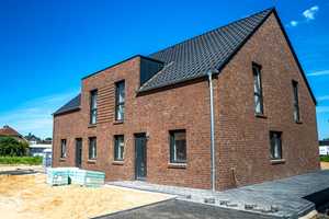 Neubau-Doppelhaushälfte in Bad Essen-Rabber (KfW 55) ab 01.09. Garten, Zisterne & Carport – Sonnenfeld 16, 49152 Osnabrück (Kreis) – Vorschaubild 2