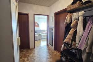 Mehrfamilienhaus mit drei Wohneinheiten, zwei Garagen und herrlichem Blick!!! – Die vollständige Adresse der Immobilie erhältst du vom Anbieter., 70327 Wangen, Stuttgart – Vorschaubild 13