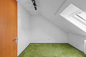 Familienfreundliches Wohnen in Donaustauf: Reihenmittelhaus in begehrter Lage – Die vollständige Adresse der Immobilie erhältst du vom Anbieter., 93093 Donaustauf – Vorschaubild 34
