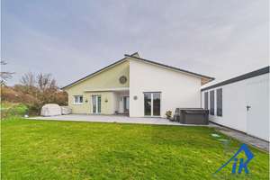 IK | Grumbach: neuwertiger Bungalow in Höhenlage mit traumhaftem Garten – Die vollständige Adresse der Immobilie erhältst du vom Anbieter., 67745 Grumbach – Vorschaubild 10