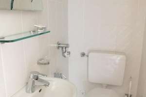 Großzügige 3,5-Zimmer-Wohnung mit 2 Balkonen, Regensburg-West – Die vollständige Adresse der Immobilie erhältst du vom Anbieter., 93049 Westenviertel, Regensburg – Vorschaubild 8