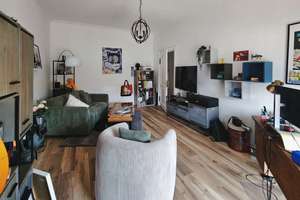 Modernisierte und großzügige 3-Zimmer-Altbauwohnung mit Balkon – Die vollständige Adresse der Immobilie erhältst du vom Anbieter., 42275 Heckinghausen, Wuppertal – Vorschaubild 2