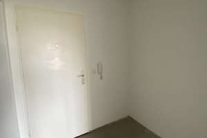 Gut geschnittene 2-Zimmer-Wohnung mit Balkon // 4. OG mitte – Eisenacher Str. 27, 38444 Westhagen, Wolfsburg – Vorschaubild 5