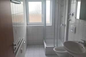 Helle 2 Zimmer Dachgeschosswohnung in Stuttgart Neugereut – Die vollständige Adresse der Immobilie erhältst du vom Anbieter., 70378 Neugereut, Stuttgart – Vorschaubild 8