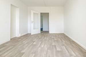Zieh ein, bring leben rein ... Schick renoviert für Sie – Helbersdorfer Straße 12 g, 9120 Helbersdorf, Chemnitz – Vorschaubild 6