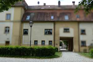 Denkmalgeschütztes Wohnhaus mit neuer Zentralheizung als Teil der historischen Schlossanlage – Die vollständige Adresse der Immobilie erhältst du vom Anbieter., 91743 Unterschwaningen – Vorschaubild 3