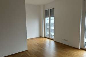 Wunderschöne große 3-Zimmer-Wohnung mit Dachterrasse in München – Am Oberwiesenfeld 41, 80809 Am Riesenfeld, München – Vorschaubild 4
