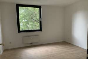 Frisch renovierte 2-Zimmer-Wohnung mit Balkon und modernem Bad in ruhiger Lage in Düsseldorf-Benrath – Johannes-Hesse-Str. 33, 40597 Benrath, Düsseldorf – Vorschaubild 7