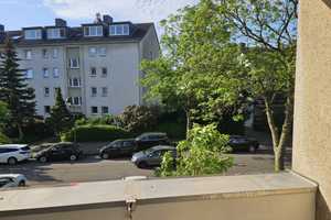 Stilvoll sanierte 2-Raum-Wohnung mit Loggia und Einbauküche in Düsseldorf - Sonntag Besichtigung – Buscherstraße 11, 40239 Düsseldorf – Vorschaubild 3