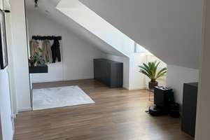 helle ,großz. 2,5-Zimmer DG-Whg. mit viel Platz für Homeoffice – Herrnstr. 28, 90763 Südliche Südstadt, Fürth – Vorschaubild 4