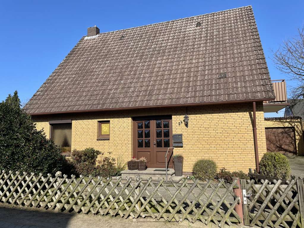 Immobilie in Großensee - Trittau: Einfamilienhaus mit großem Garten und viel Zukunftspotenzial in ruhiger Lage (A 3611) - Bild 1