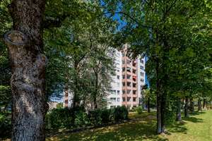 Über den Dächern der Blumenau · 2 Zimmer · 67 m² · Loggia · Fernblick · frei ab 01.11. – Willibaldstr. 130, 80689 Blumenau, München – Vorschaubild 3