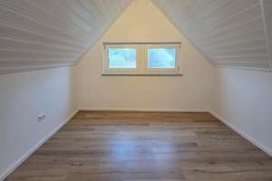 Großzügige, frisch renovierte Maisonette-Wohnung mit 5 Zimmern, 3 Bädern & Balkon – Bahnhofstraße 5, 97450 Arnstein – Vorschaubild 4