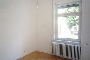  Großzügige 2,5-Zimmer-Wohnung EG, EBK, Parkett, Kaminofen, Terrasse, Süd-Garten & Garage – Natruper Straße 115, 49076 Hafen, Osnabrück – Vorschaubild 25