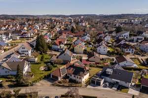Vielseitige Perspektiven!
- Großzügiges Wohndomizil in Pfullendorf – Die vollständige Adresse der Immobilie erhältst du vom Anbieter., 88630 Pfullendorf – Vorschaubild 5