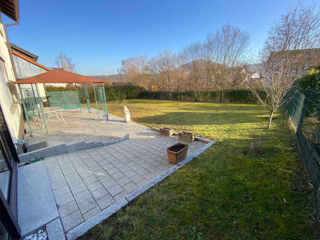 Immobilie in Eschenbach - Freistehendes Zweifamilienhaus mit Wintergarten - Bild 4