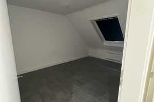 Moderne Dachgeschosswohnung – Erstbezug nach Renovierung in Mönchengladbach Eicken, ca. 45 m² – Mönchengladbach – Vorschaubild 2