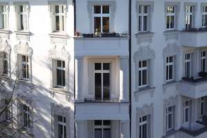 Wohnen im Stuckaltbau: Bezugsfreie Eigentumswohnung mit Balkon – Buddestraße 7, 13507 Tegel, Berlin – Vorschaubild 10