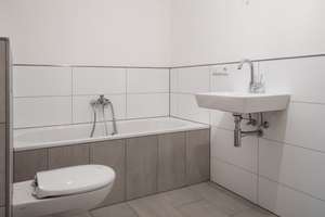 Neubau 4-Zimmer-Wohnung Souterrain mit großer Terrasse – Gutsstraße 5a/5b, 30890 Barsinghausen – Vorschaubild 9