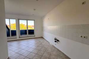 Bezugsfreie 2-Zimmer-Dachgeschosswohnung mit Terrasse und klassischen Stuckdetails – Die vollständige Adresse der Immobilie erhältst du vom Anbieter., 4275 Südvorstadt, Leipzig – Vorschaubild 4