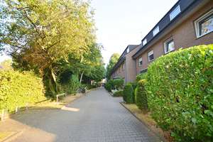 Ein Traum in KR-Uerdingen: sanierte 2-Zimmer-Wohnung mit großem West Balkon, EBK u. Garage – Bergstr. 62, 47829 Uerdingen, Krefeld – Vorschaubild 4