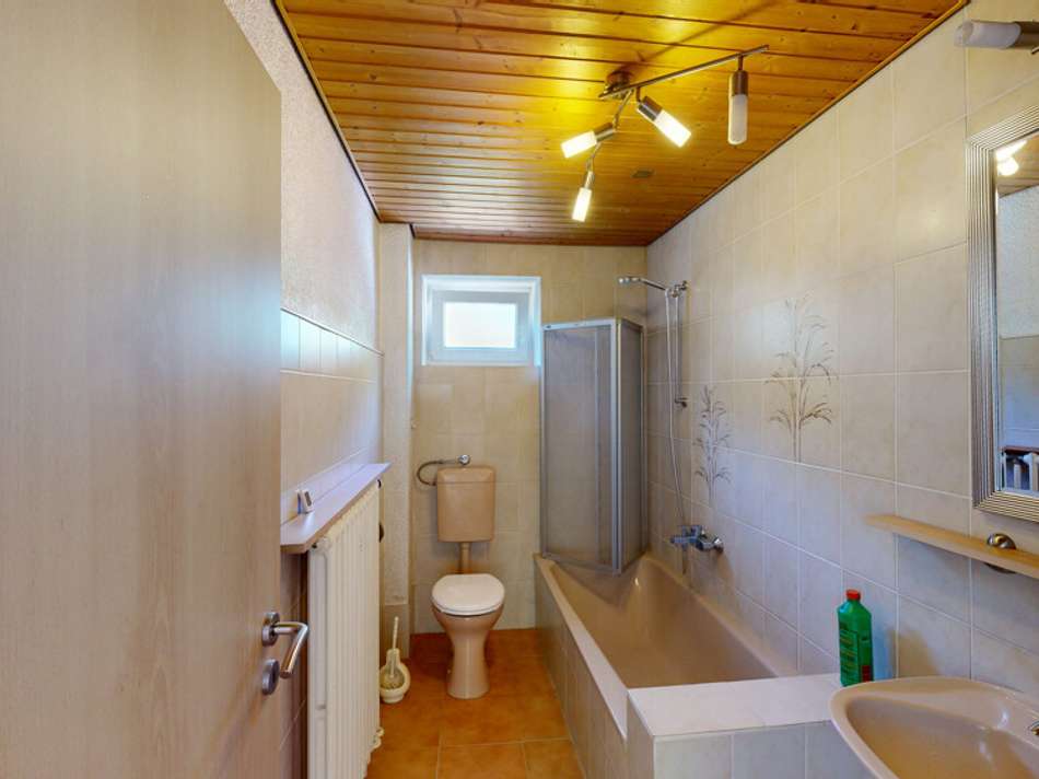 Badezimmer 1. OG