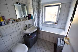 Möbliertes, modernes Appartement im "Schatten" von T-Com und Posttower! Balkon, Ruhiglage, Tiefgarag – Die vollständige Adresse der Immobilie erhältst du vom Anbieter., 53175 Friesdorf, Bonn – Vorschaubild 11