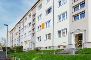 2-Raumwohnung mit Wanne und Balkon in Siegmar/Chemnitz – Keplerstraße 40 f, 9117 Siegmar, Chemnitz – Vorschaubild 1