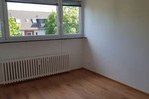 Fast Erstbezug nach Sanierung: Schöne Dachgeschoßwohnung an Single – Euskirchenerstraße 82, 53121 Endenich, Bonn – Vorschaubild 2