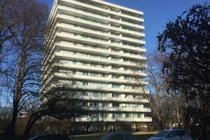 1-Zimmer-Appartement für Einzelperson, Ostbalkon, Einbauküche – Stolzingstraße 21, 81927 München – Vorschaubild 1